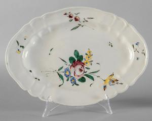 Polychrome floral majolica tray, Hannong manufactory, mid-18th century